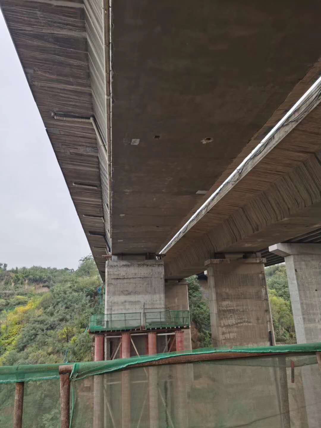 海州桥梁加固前制定可行设计方案图并用对施工方法